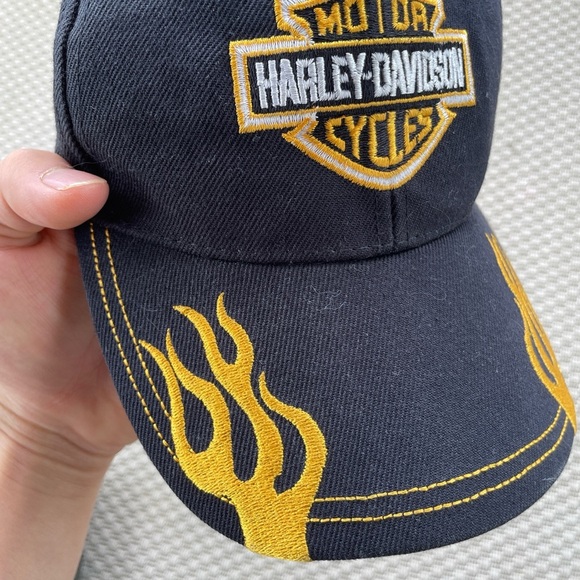 Vintage 90s Harley davidson flame cap